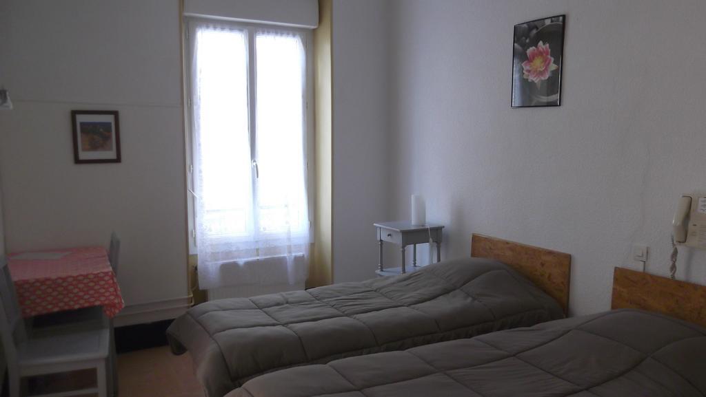 Hotel Du Dauphine Allevard Zewnętrze zdjęcie